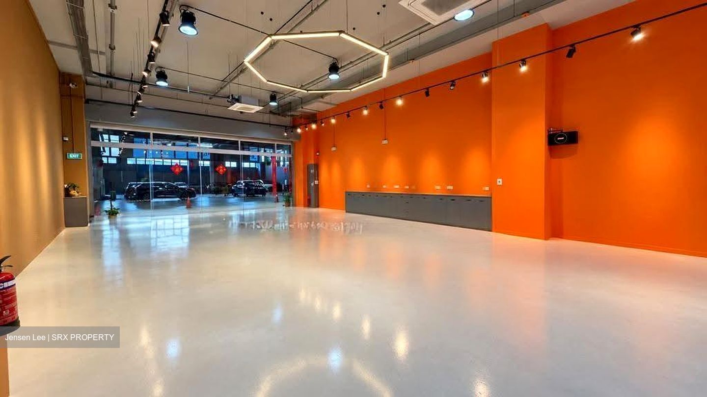 Carros Centre (D25), Factory #632379041
